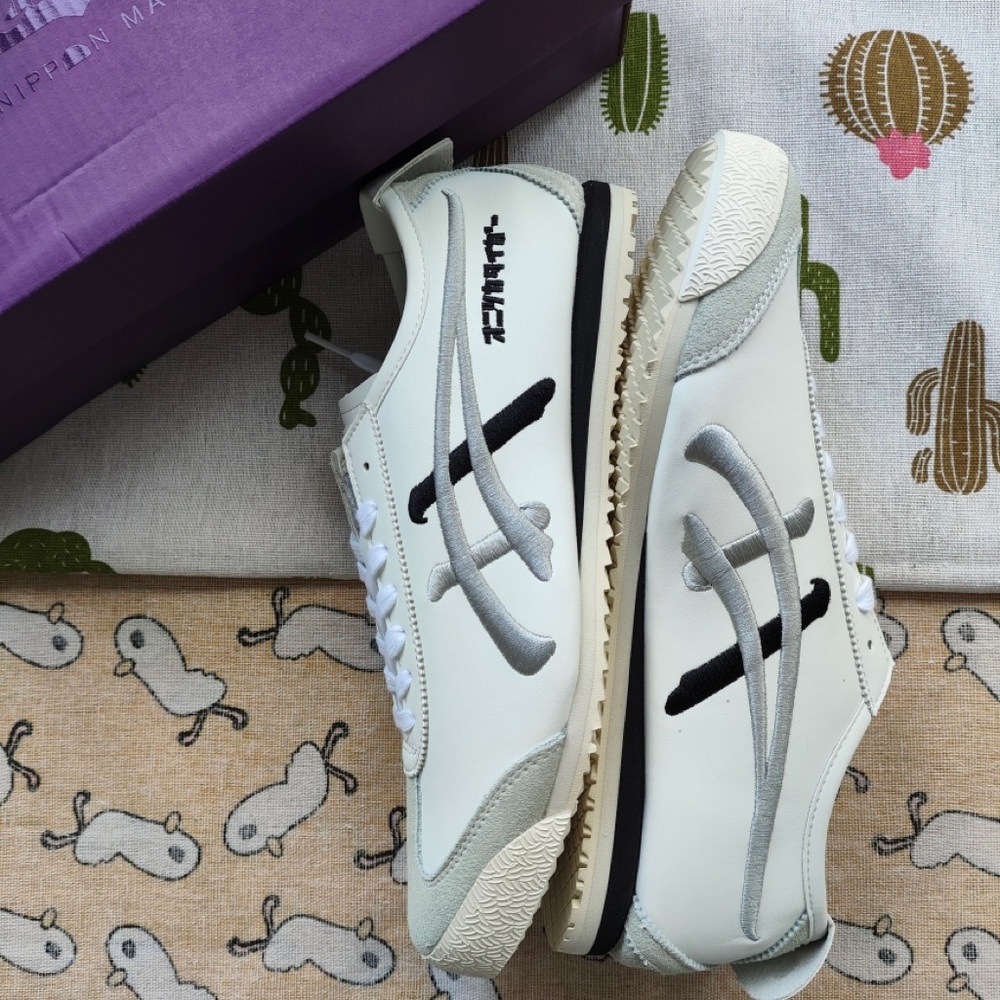 Onitsuka Tiger by Asics Men's White & Light Gray Low-Top Sneakers - Picture 4 of 6